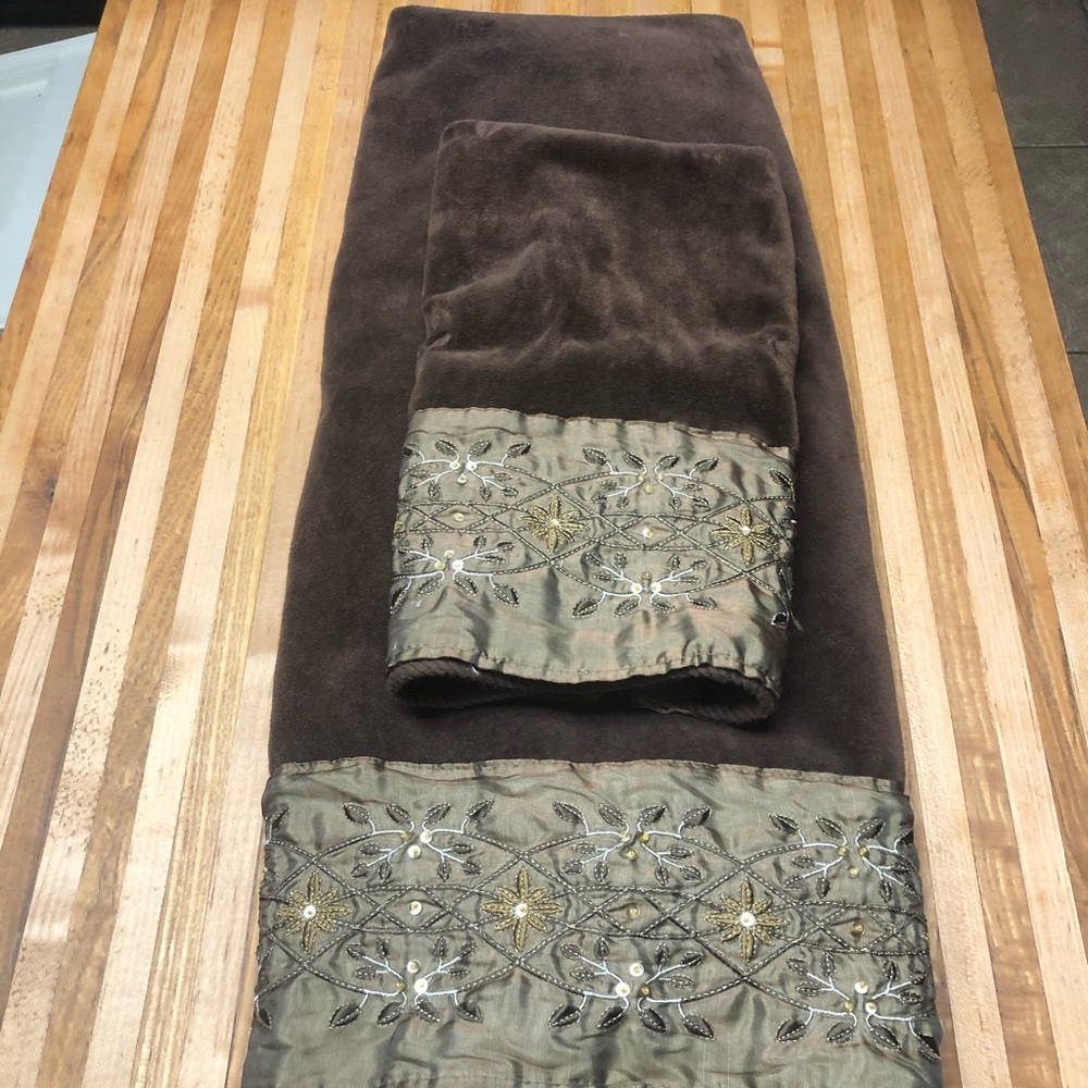 Decorative towels